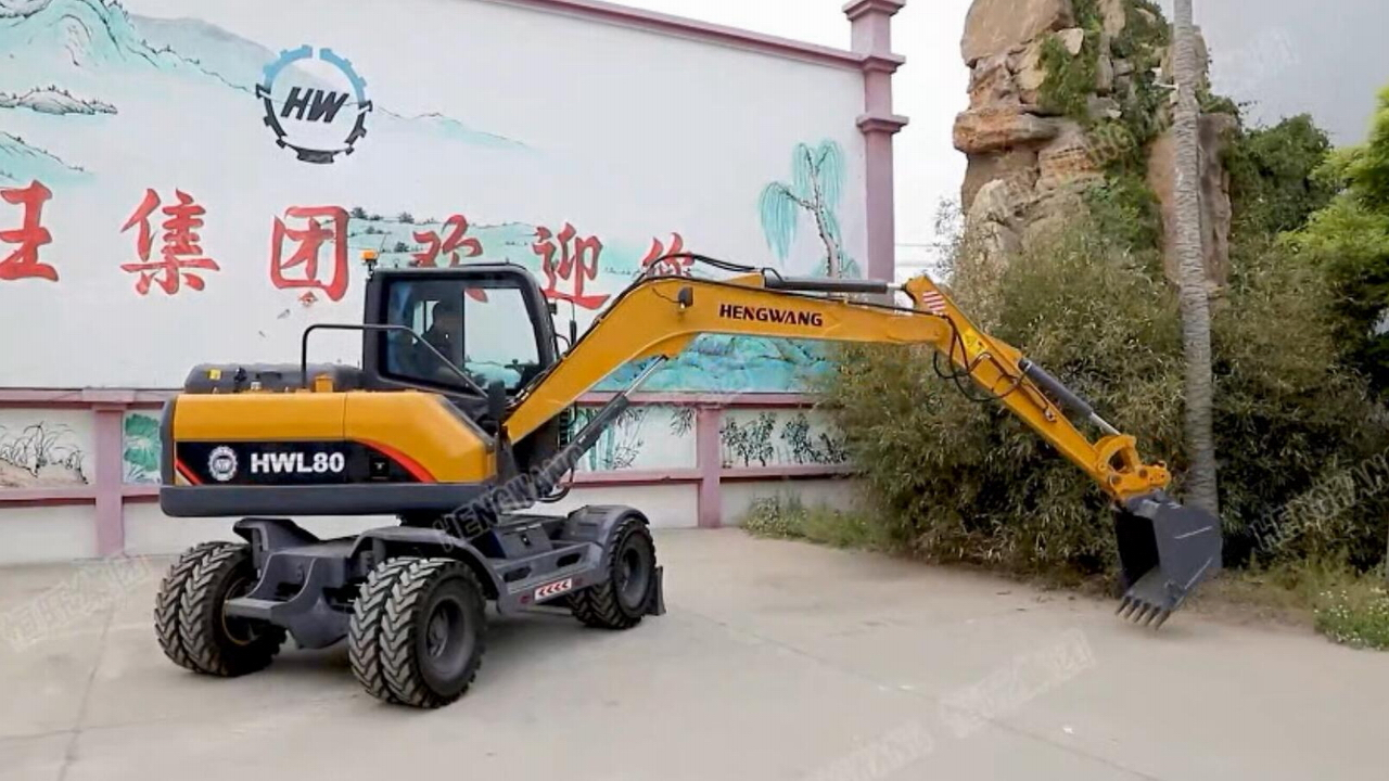 HWL-80 Wheeled Excavator Display