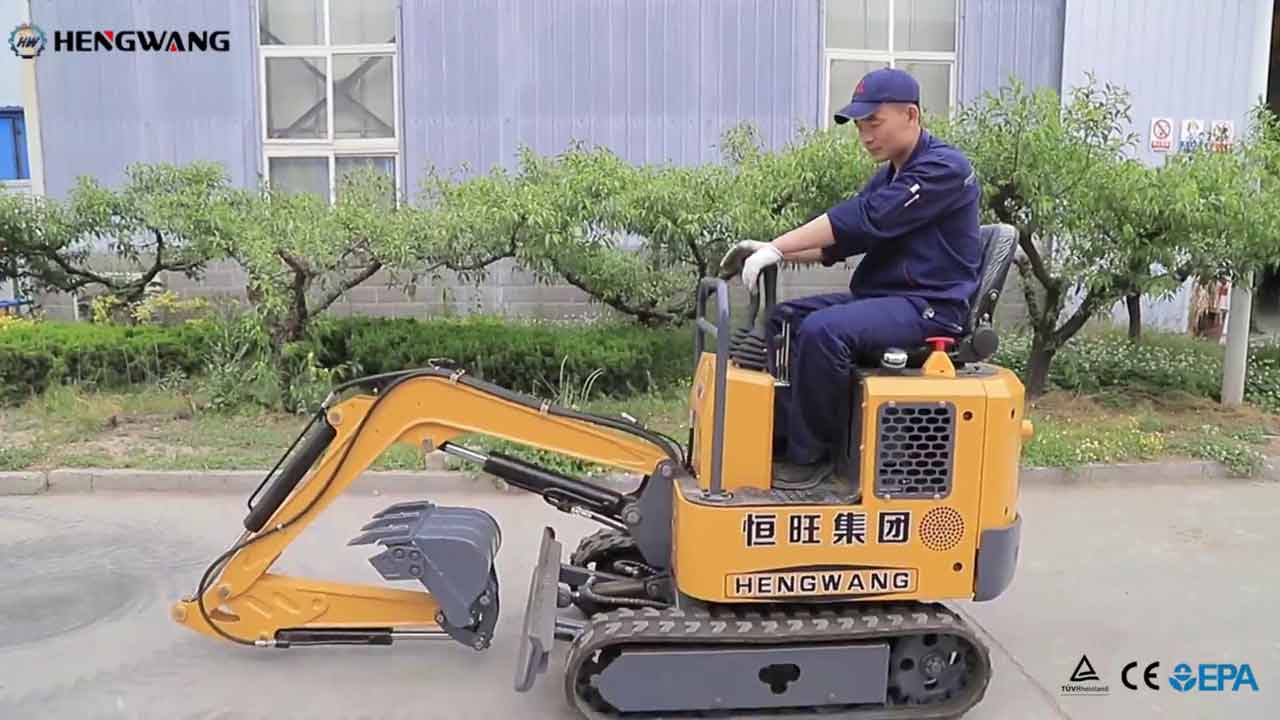 The HW-15Y Mini Excavator operation shows