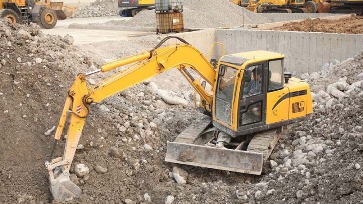  Causes of bursting of hydraulic pipes of excavators