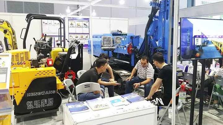 New trend of China's construction machinery foreign trade industry; Online trading