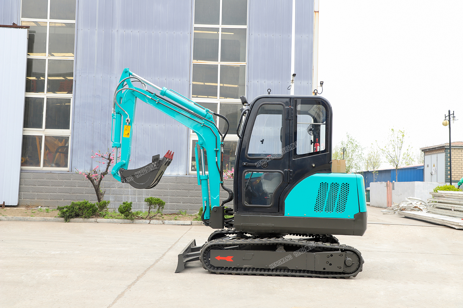 Maintain the battery of the mini excavator